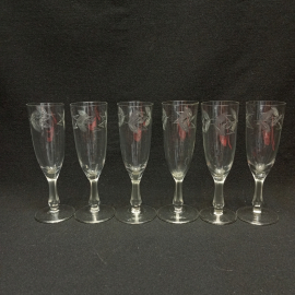 Набор стеклянных бокалов для шампанского, 6 штук, резной узор. Высота 16,5 см.СССР